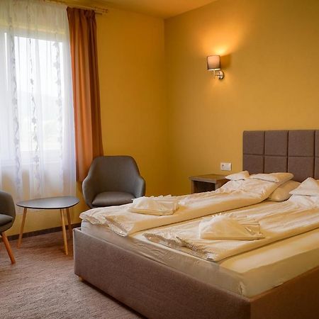 Nosztalgia Resort Vlăhița Exterior foto
